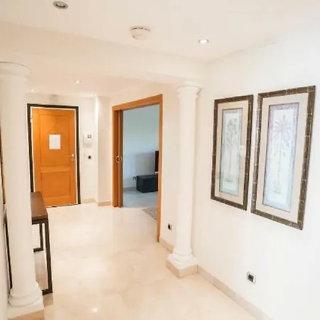 Bellagio Apartment, *